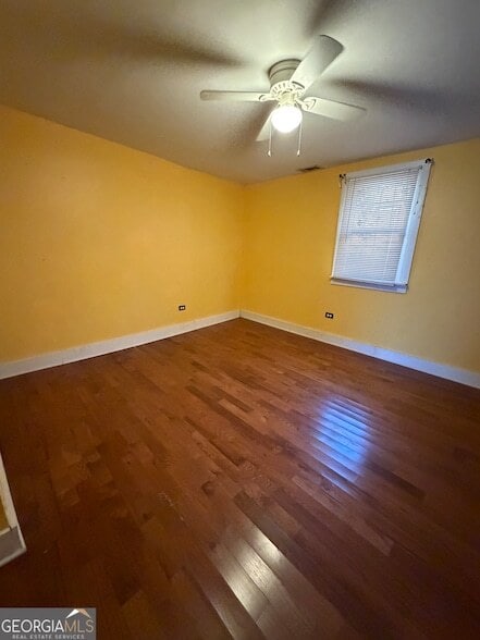 Building Photo - 2002 Chicago Ave NW