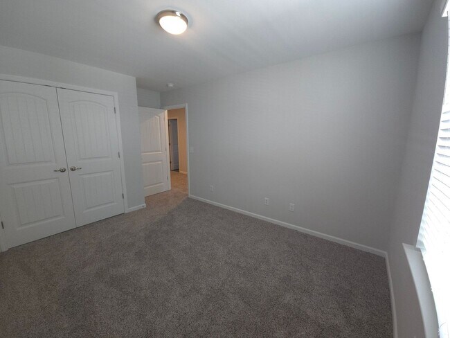 Building Photo - 101 Fenway St