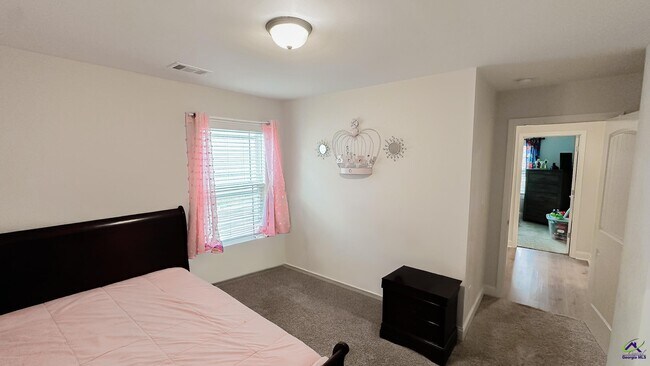 Building Photo - 181 Red Tail Cir