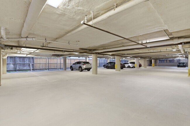 Building Photo - 4819 Caroline St