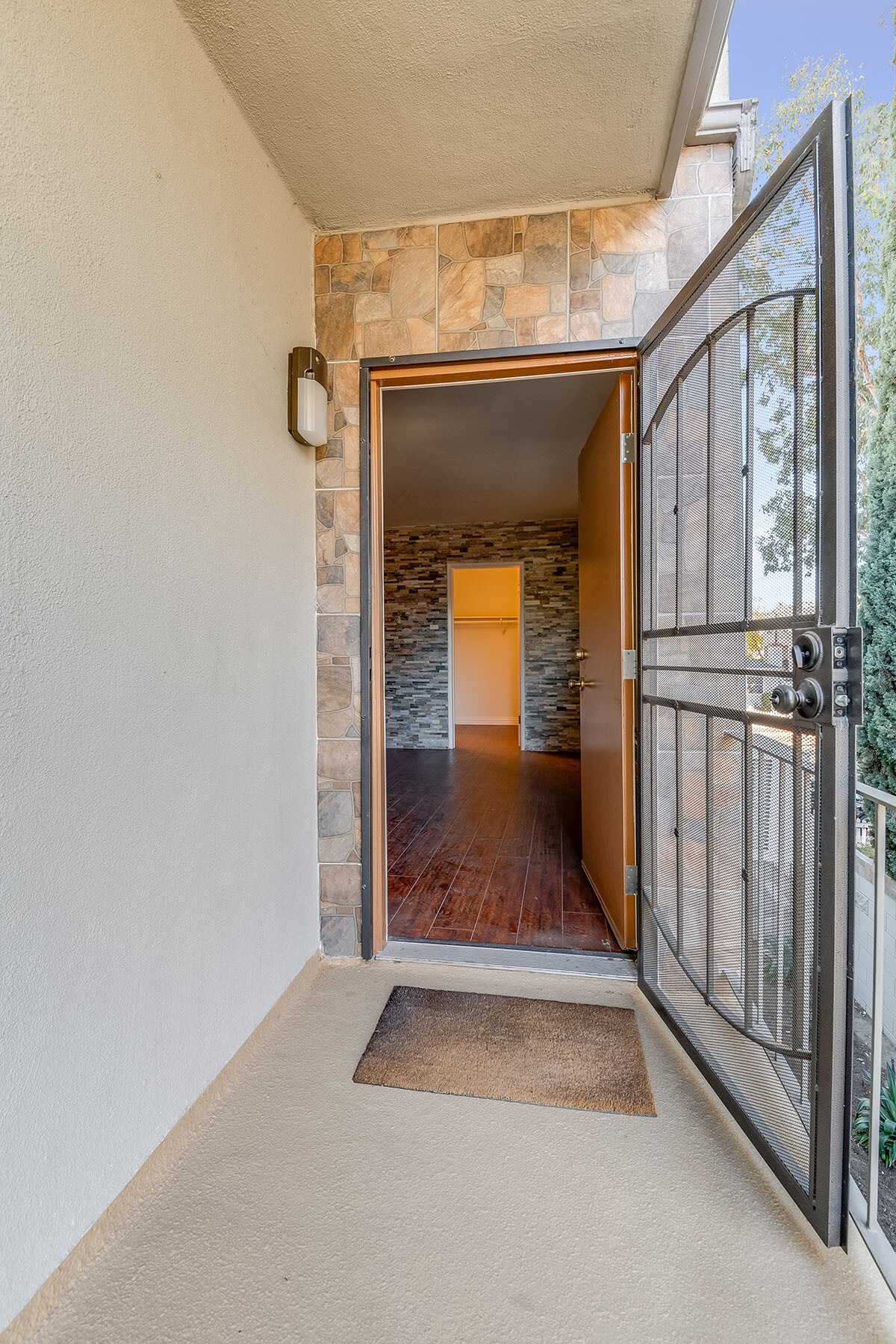 Primary Separate Entrance - 4311 Coldwater Canyon Ave