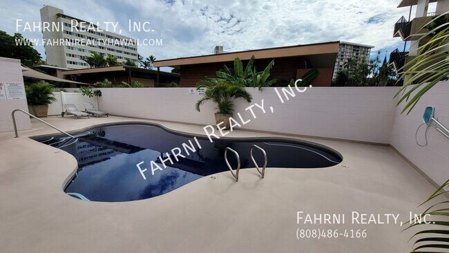 Building Photo - 1419 Dominis St