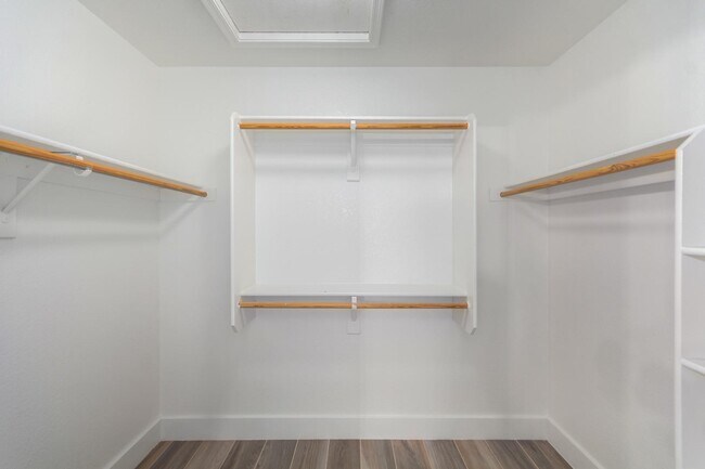 Building Photo - 1630 S Lemon