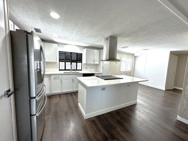Building Photo - 16004 Tangelo Way
