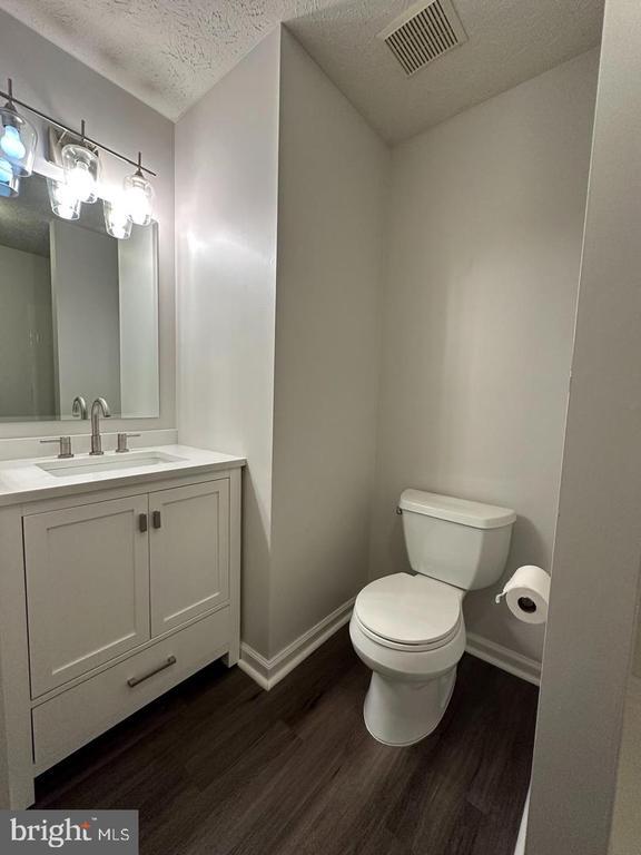 Building Photo - 25905 Ridge Manor Dr