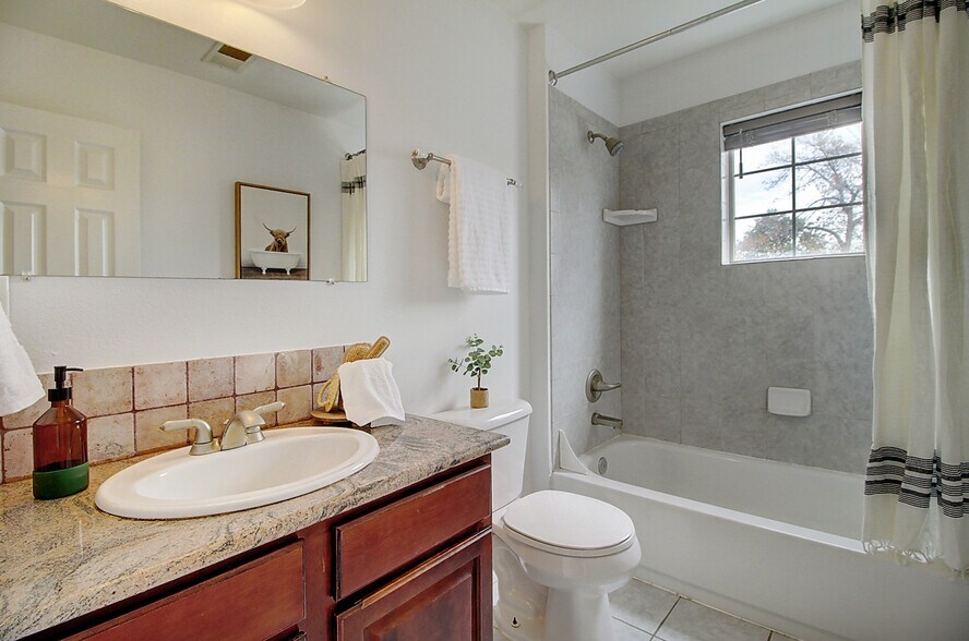 Building Photo - 2077 S Grant St