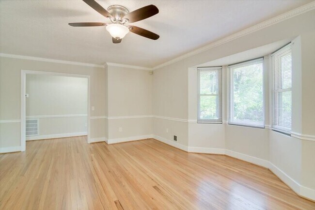 Building Photo - 427 Ashland Dr