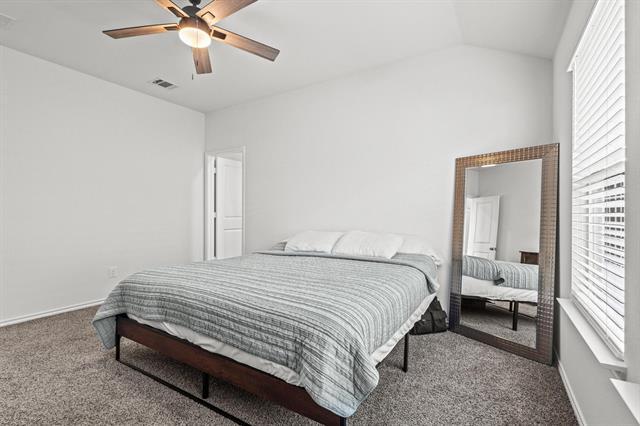 Building Photo - 120 Creek End Dr