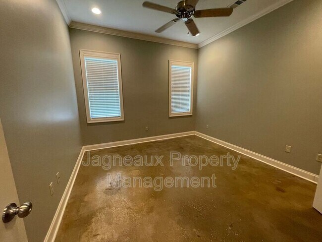 Building Photo - 107 Hargrave Dr