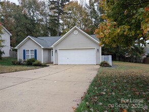 Building Photo - 3114 Pine Pointe St