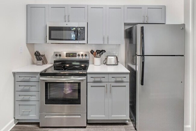 Building Photo - 2212 Brisbane Woods Way