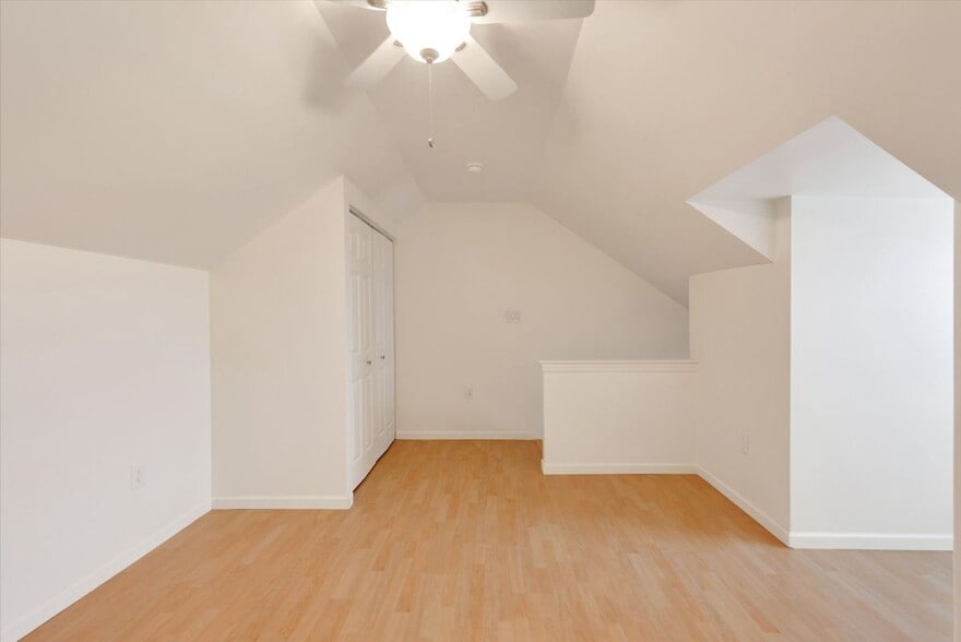 Building Photo - 1112 Hearthridge Ln