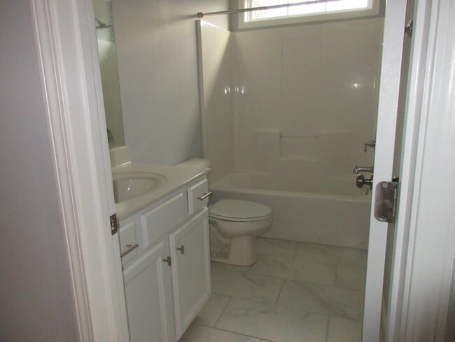 Building Photo - 1068 Mill Creek Loop