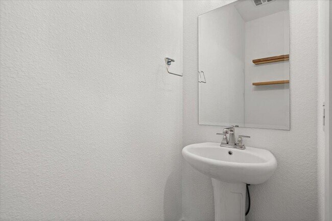 Building Photo - 9704 Boathouse Dr