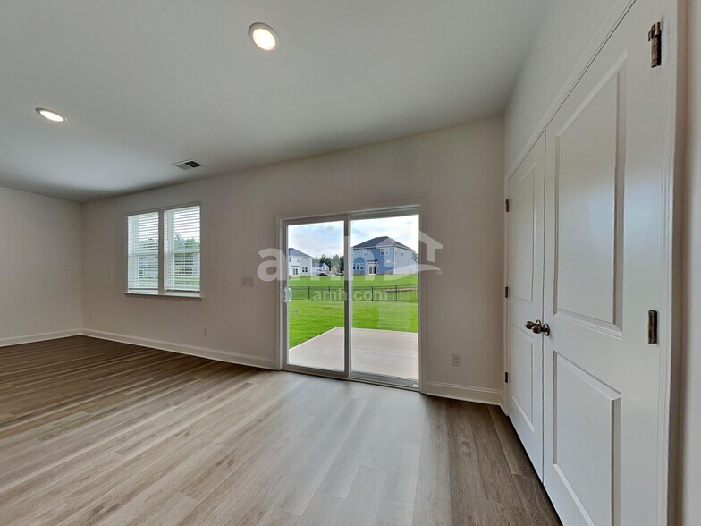 Building Photo - 4781 McDade Lane