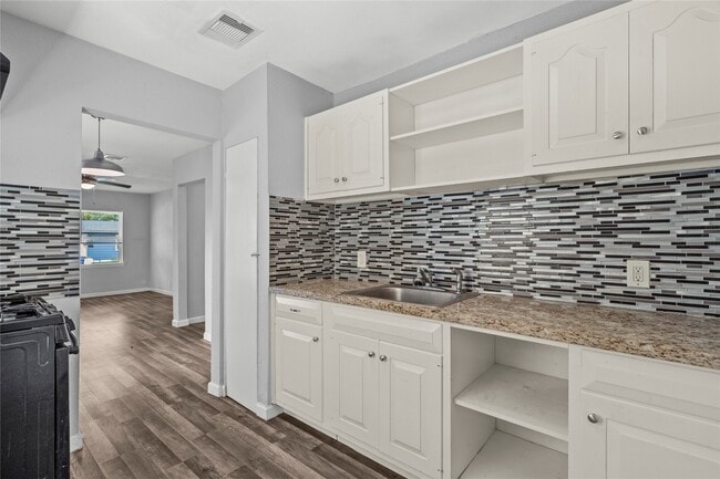 Building Photo - 1101 8th Ave N