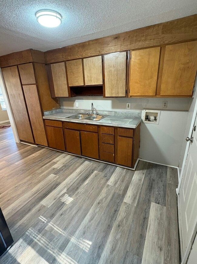 Building Photo - 1116 Ash Ave