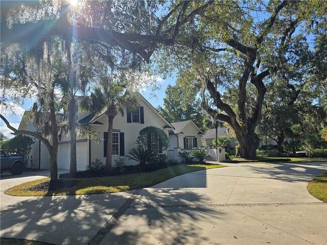 Building Photo - 205 Sutherland Dr