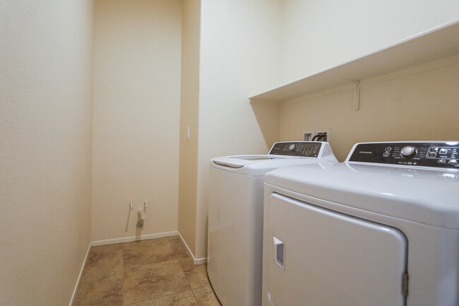 Building Photo - 1294 Luna del Oro Ln