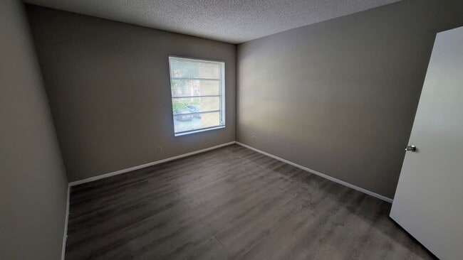 Building Photo - Stylish Boca Raton Condo for Rent – Great Location, Great Amenities!