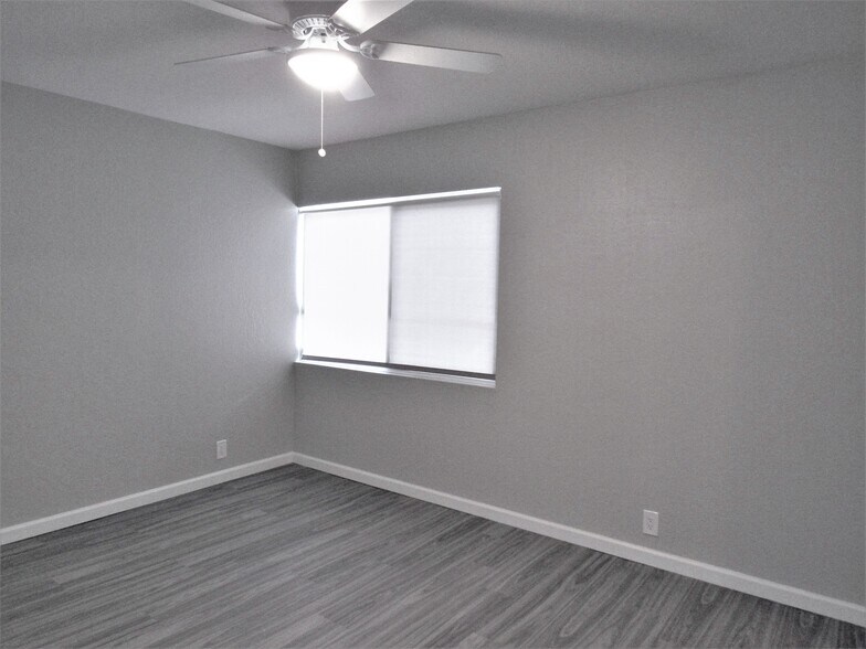 2nd bedroom - 4620 N 68th St