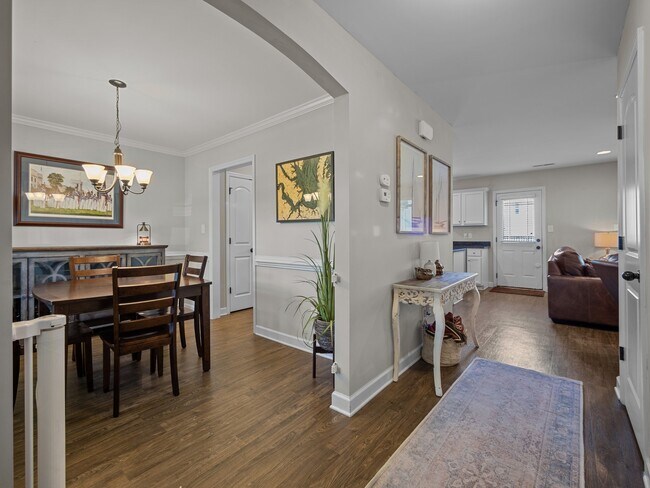 Building Photo - 219 Breakwater Dr