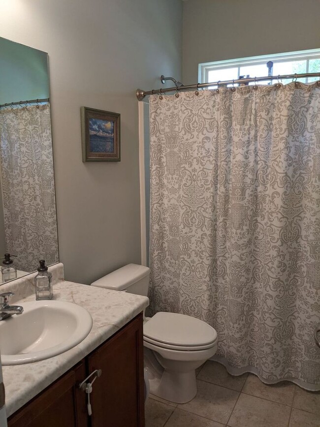 Building Photo - Available August 15th!!! $2200 a month!!!