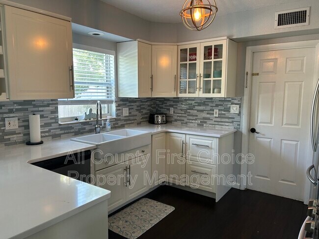 Building Photo - 12731 82nd Avenue N