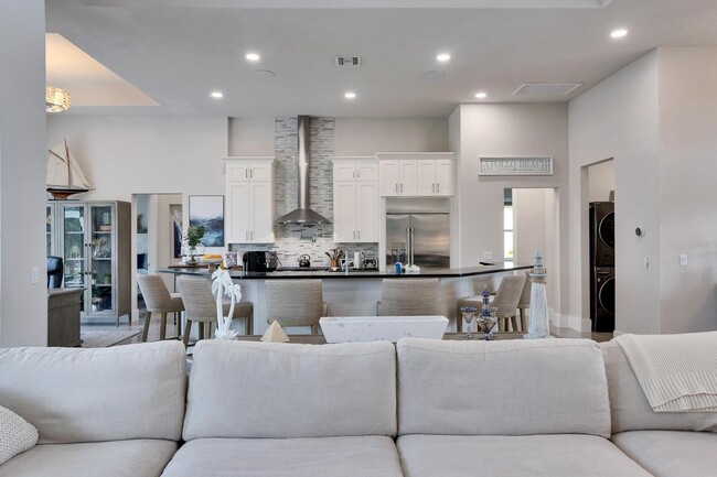 Building Photo - 706 Manns Harbor Dr