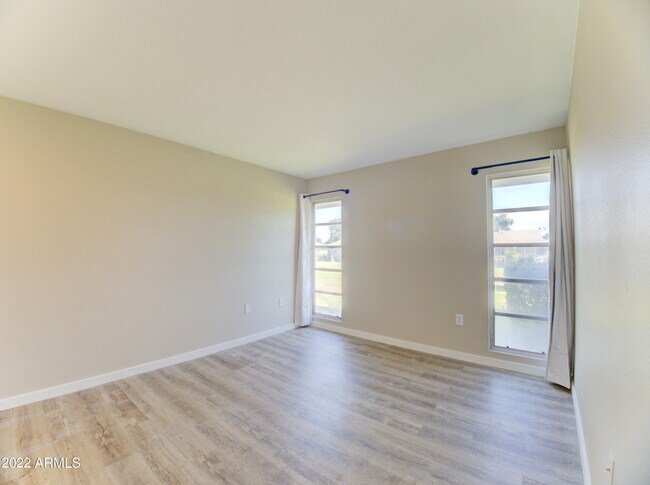 Building Photo - 10007 W Shasta Dr