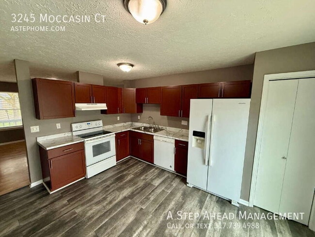 Building Photo - 3245 Moccasin Ct