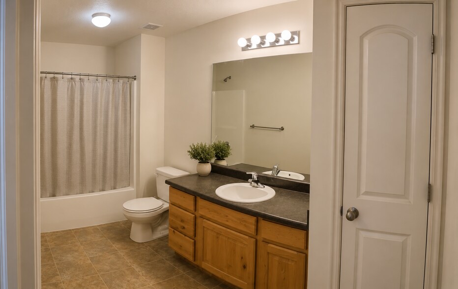 Building Photo - 7066 S Thorndale Way