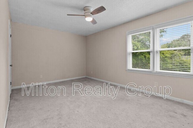 Building Photo - 6203 Vigilante Ct