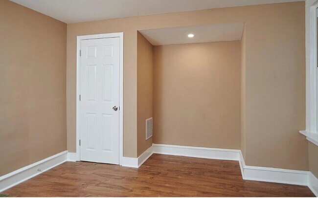 Building Photo - 4846 Stenton Ave