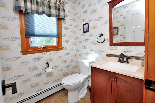 Building Photo - 16 Virginia Ln