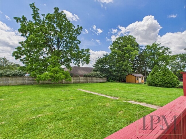 Building Photo - Available Now! Beautiful 3 Bedroom 2 Bath ...
