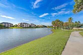 Building Photo - 353 S US Hwy 1