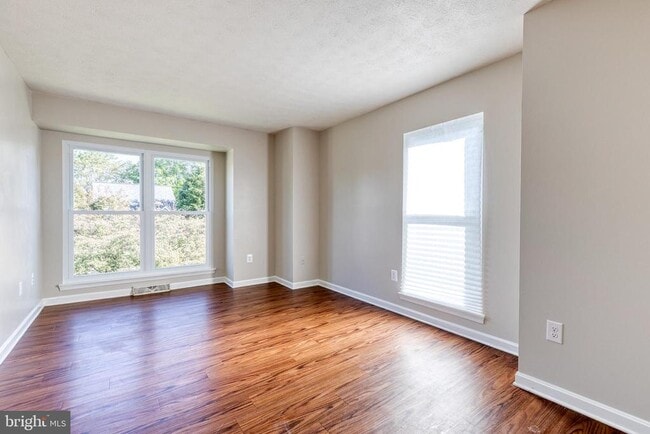Building Photo - 1610 Brimfield Cir