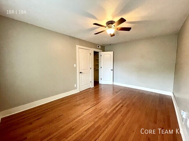 Building Photo - 4328 Roanoke Pkwy