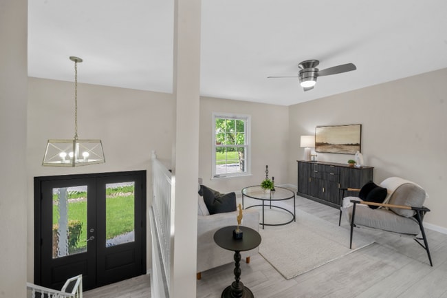 Building Photo - 383 Messina Dr