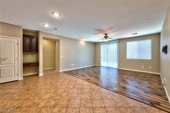 Building Photo - 2116 Mistle Thrush Dr