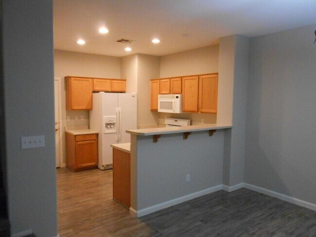 Building Photo - Spacious Home 2 Story Home in Black Mountain