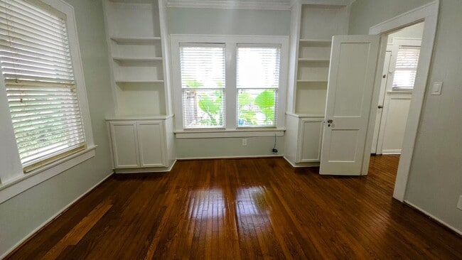 Building Photo - 2039 W Main St