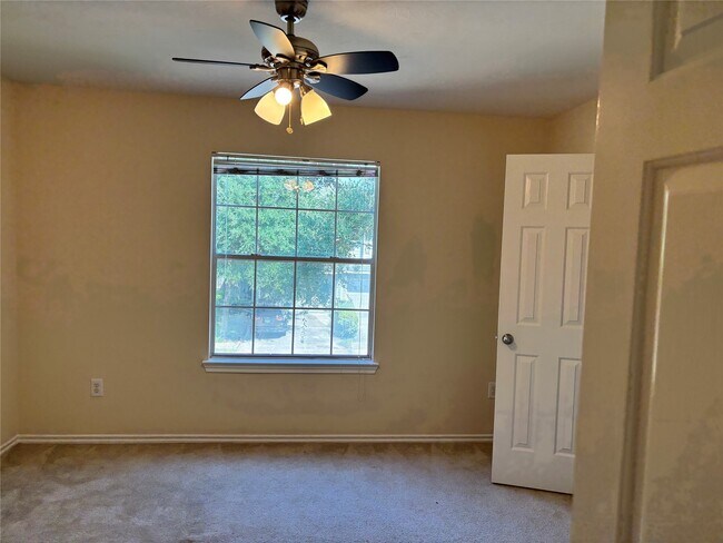 Building Photo - 25306 Calderstone Ct