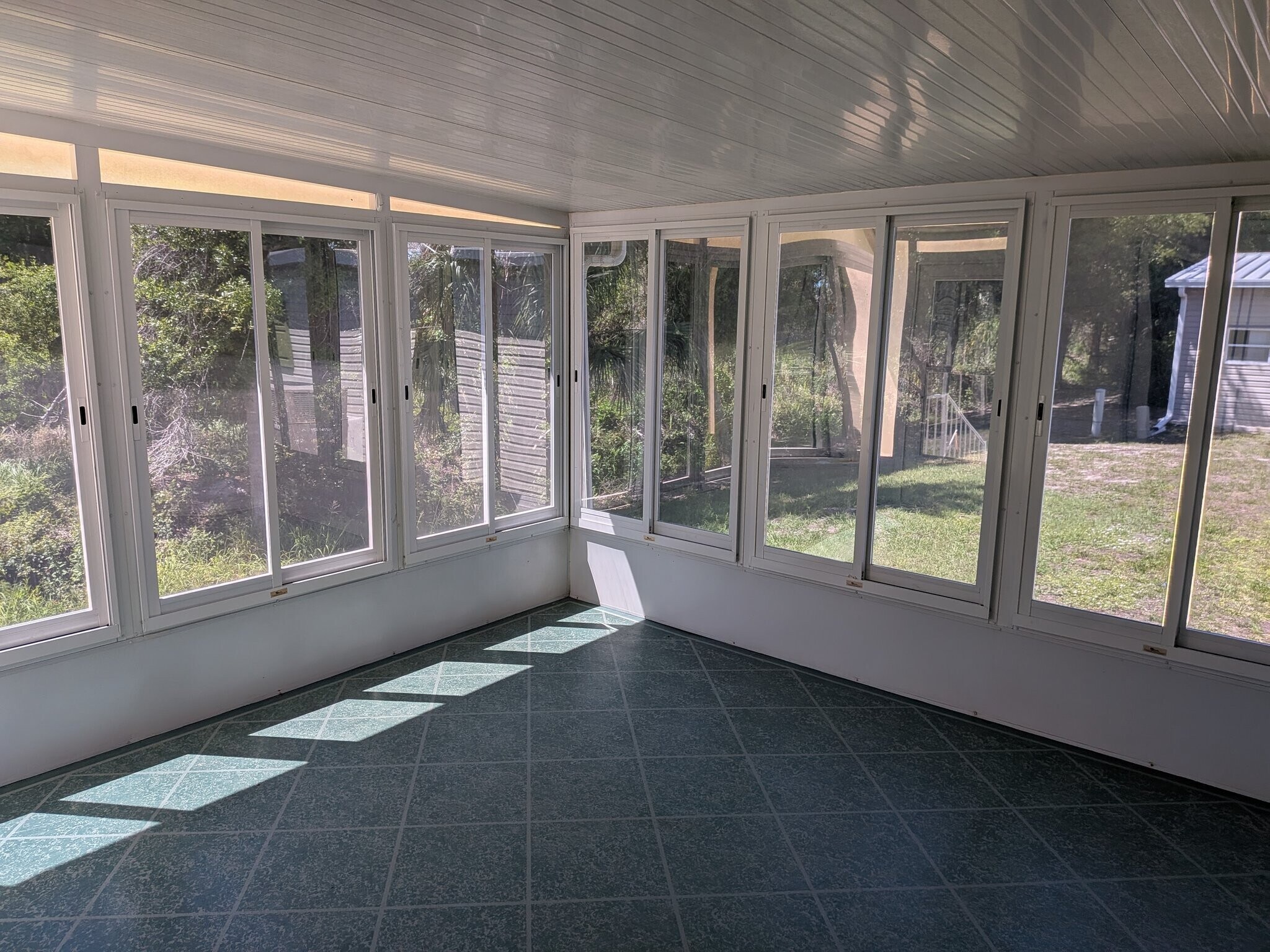 Building Photo - 215 Tiger Lilly Dr