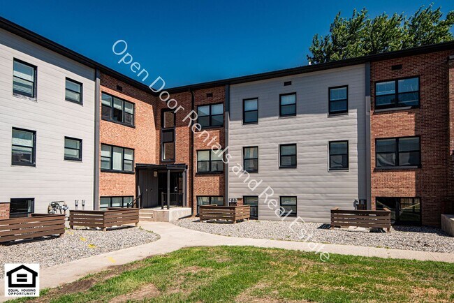 Building Photo - 1823 Griswold Dr