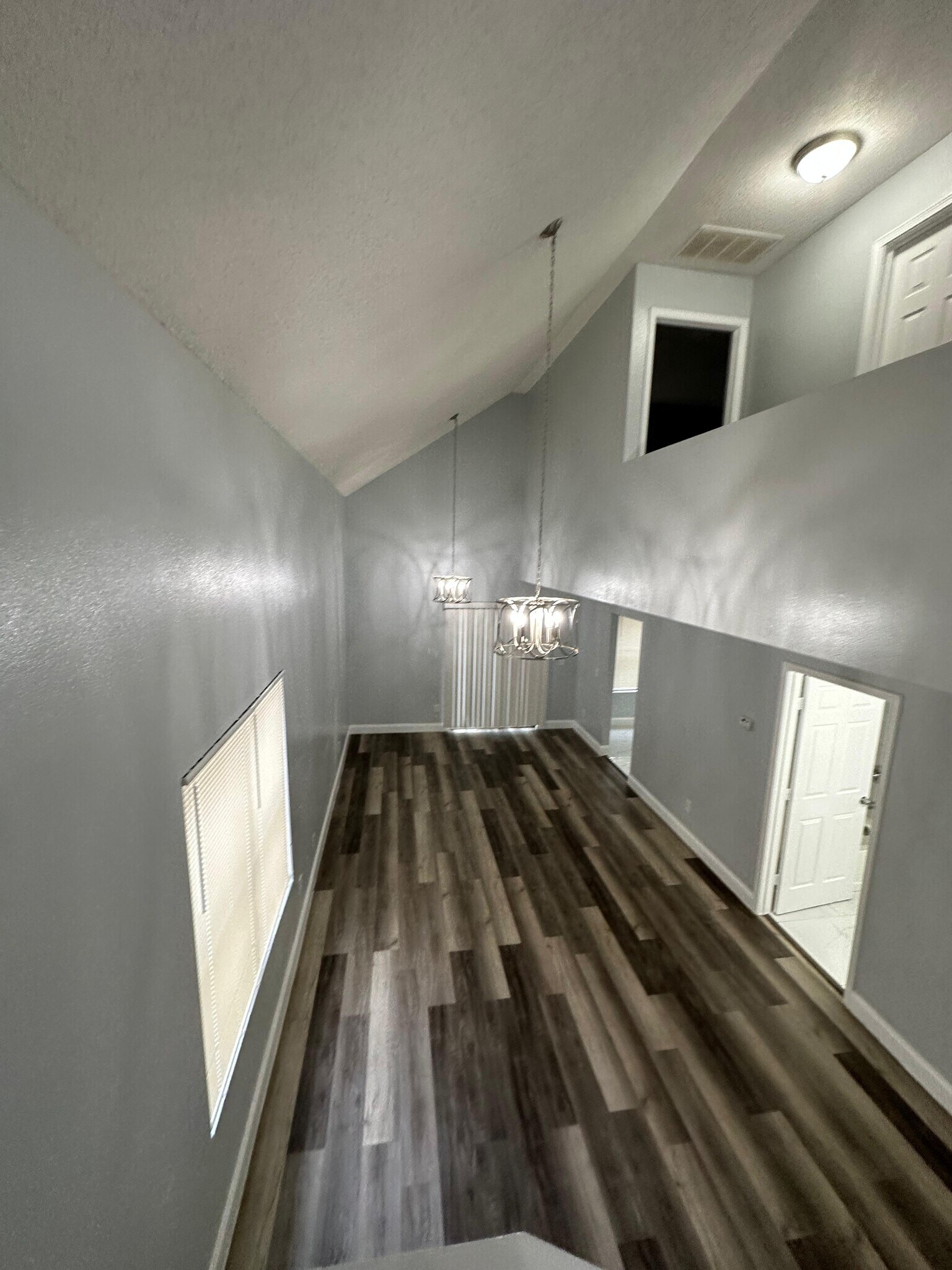 Building Photo - 10973 Traci Lynn Dr