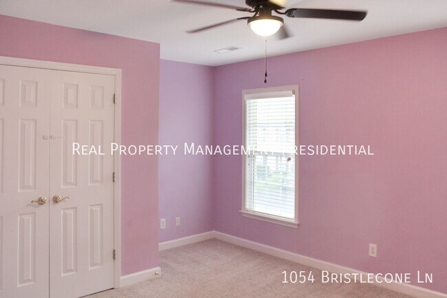 Building Photo - 1054 Bristlecone Ln