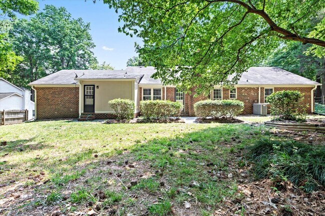 Building Photo - 9605 Leeswood Ln