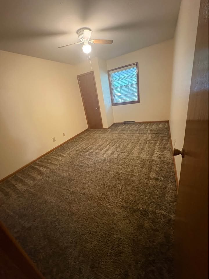 Building Photo - 1258 E Elm St